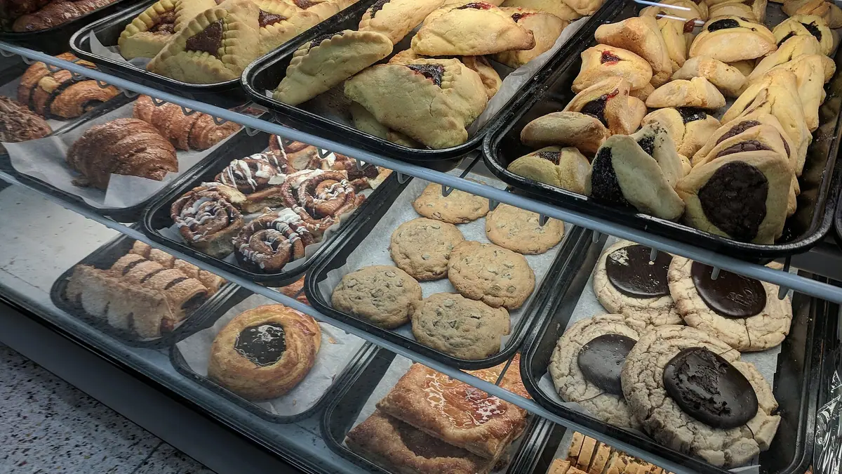 Birds – bakery in West Bridgford town centre